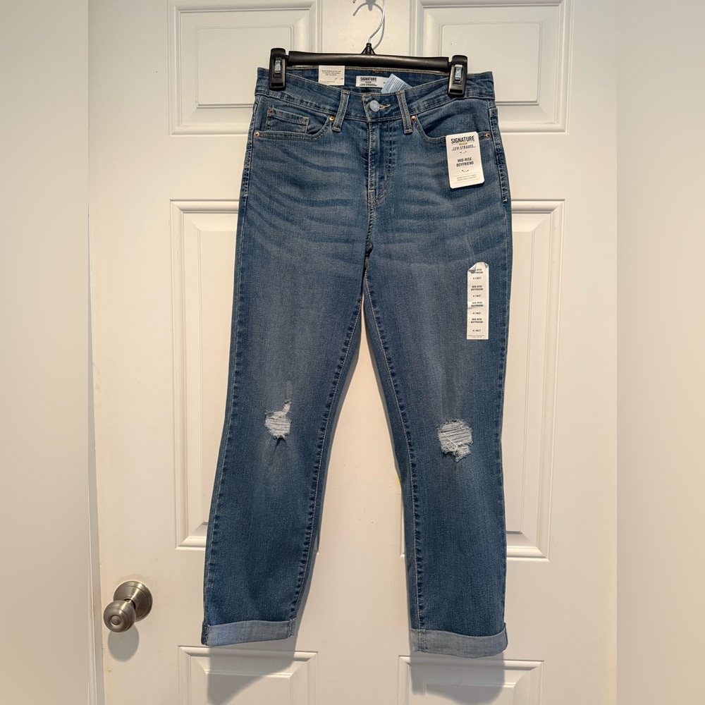 Signature by Levi Strauss & Co. Women's Mid Rise Boyfriend Sz 4 W27 NWT